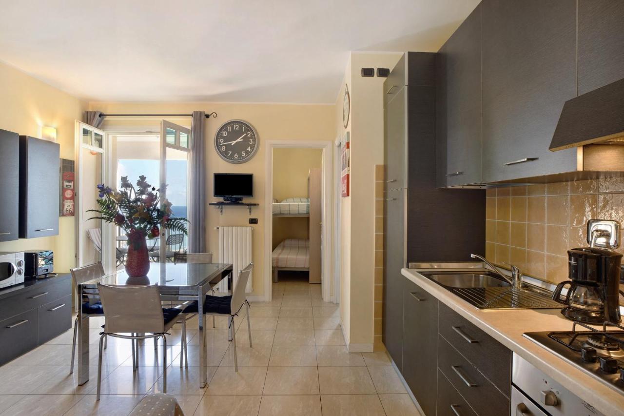 Casa Miradore 600 Mt Dal Mare Imperia Εξωτερικό φωτογραφία