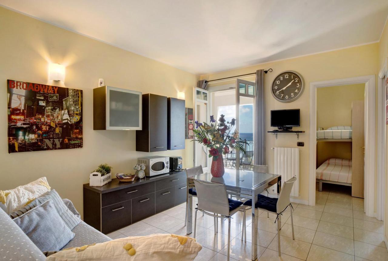 Casa Miradore 600 Mt Dal Mare Imperia Εξωτερικό φωτογραφία